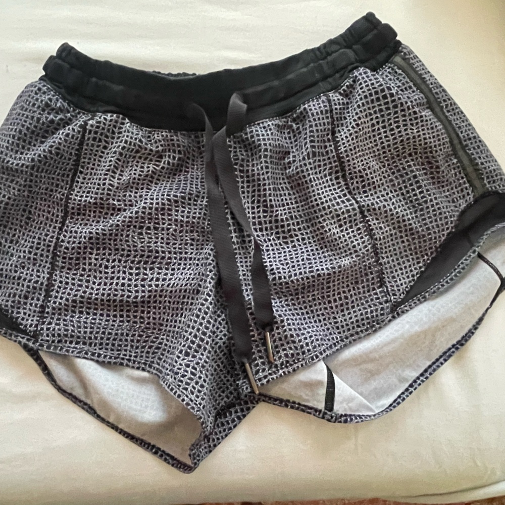 Lululemon shorts size 2